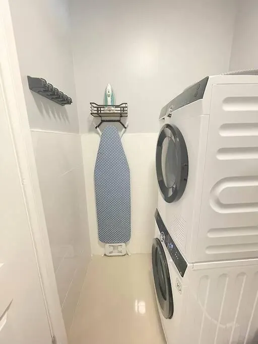 Truth Luxury Suite Kingston Apartamento